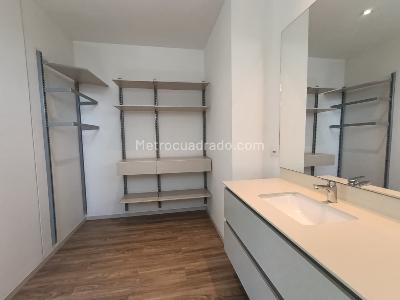 Apartamento de 1 alcoba en arriendo en Los Balsos, Medellín, 77 m² · foto 16 de 20