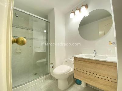 Apartamento de 3 alcobas en arriendo en Loma De Los Parra, Medellín, 180 m² · foto 4 de 11