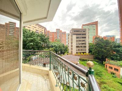 Apartamento de 3 alcobas en arriendo en Loma De Los Parra, Medellín, 180 m² · foto 9 de 11