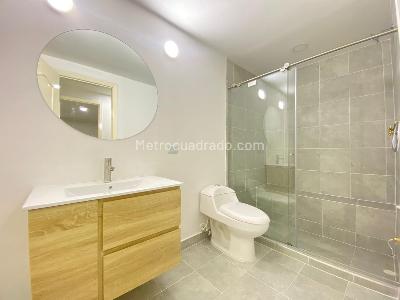 Apartamento de 3 alcobas en arriendo en Loma De Los Parra, Medellín, 180 m² · foto 11 de 11