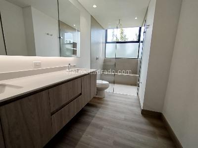 Apartamento de 3 alcobas en arriendo en Llano Grande, Rionegro, 290 m² · foto 4 de 19