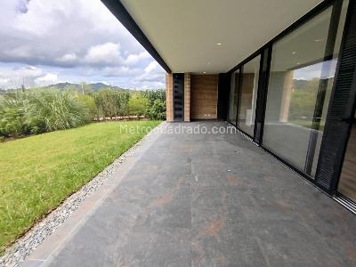 Apartamento de 3 alcobas en arriendo en Llano Grande, Rionegro, 290 m² · foto 16 de 19