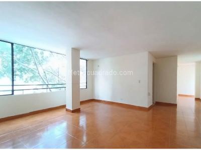 Apartamento de 3 alcobas en venta en Bombona, Medellín, 97 m² · foto 2 de 11