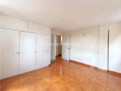 Apartamento de 3 alcobas en venta en Bombona, Medellín, 97 m² · foto 6 de 11