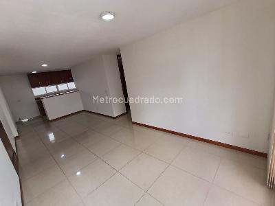 Apartamento de 3 alcobas en arriendo en Los Colores, Medellín, 94 m² · foto 6 de 24