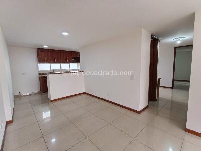 Apartamento de 3 alcobas en arriendo en Los Colores, Medellín, 94 m² · foto 9 de 24