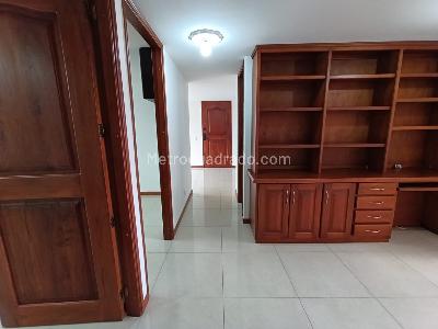 Apartamento de 3 alcobas en arriendo en Los Colores, Medellín, 94 m² · foto 13 de 24