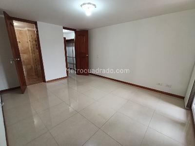 Apartamento de 3 alcobas en arriendo en Los Colores, Medellín, 94 m² · foto 19 de 24