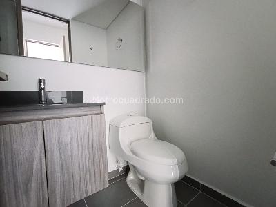 Apartamento de 3 alcobas en arriendo en Las Palmas Medellin, Medellín, 72 m² · foto 10 de 15