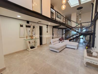Casa de 4 alcobas en arriendo en La Castellana, Medellín, 330 m² · foto 4 de 20