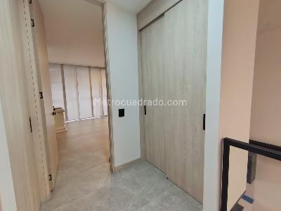 Casa de 4 alcobas en arriendo en La Castellana, Medellín, 330 m² · foto 12 de 20