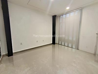 Casa de 4 alcobas en arriendo en La Castellana, Medellín, 330 m² · foto 16 de 20