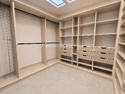 Casa de 4 alcobas en arriendo en La Castellana, Medellín, 330 m² · foto 17 de 20