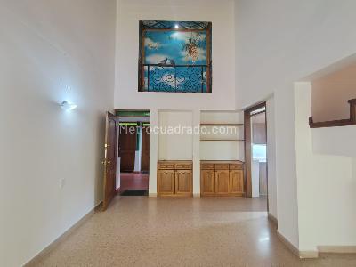 Apartamento de 3 alcobas en arriendo en Conquistadores, Medellín, 175 m² · foto 4 de 20
