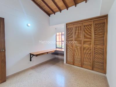 Apartamento de 3 alcobas en arriendo en Conquistadores, Medellín, 175 m² · foto 17 de 20