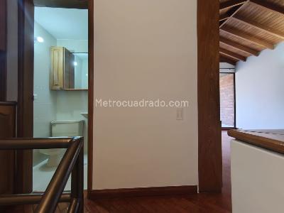 Apartamento de 3 alcobas en arriendo en Conquistadores, Medellín, 175 m² · foto 19 de 20