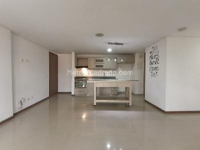 Apartamento de 3 alcobas en arriendo en Las Cometas, Envigado, 90 m² · foto 2 de 20