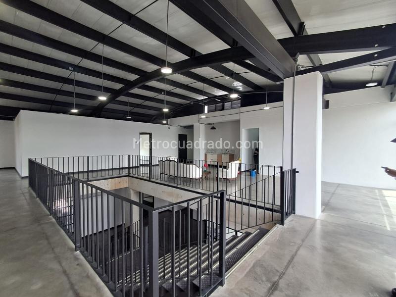 Oficina en Arriendo, Barro Blanco Rio Negro, Rionegro - Más