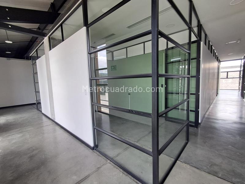 Oficina en Arriendo, Barro Blanco Rio Negro, Rionegro - Vista 2