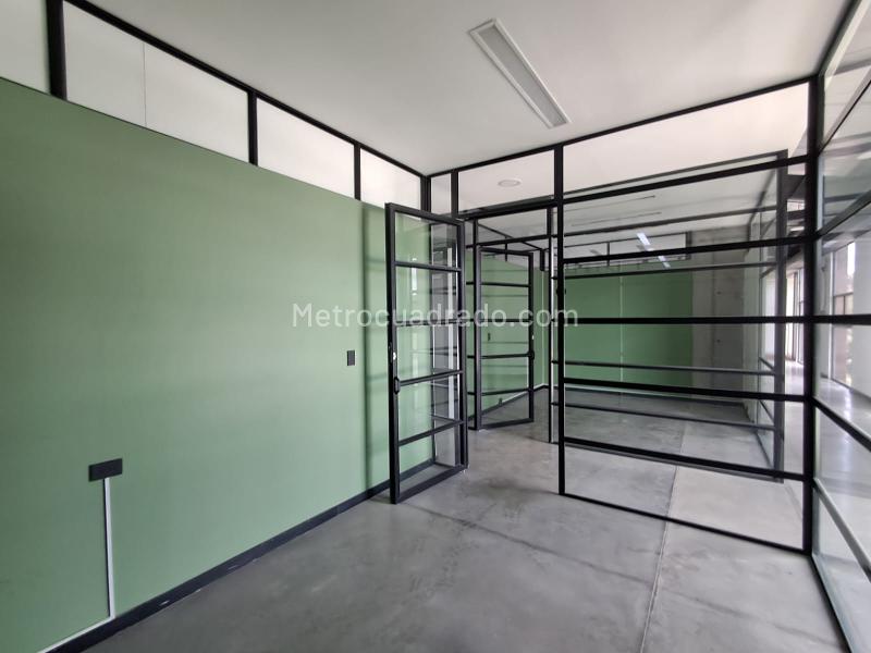 Oficina en Arriendo, Barro Blanco Rio Negro, Rionegro - Más