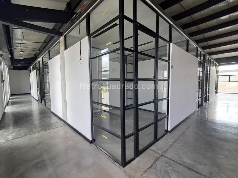 Oficina en Arriendo, Barro Blanco Rio Negro, Rionegro - Vista 2