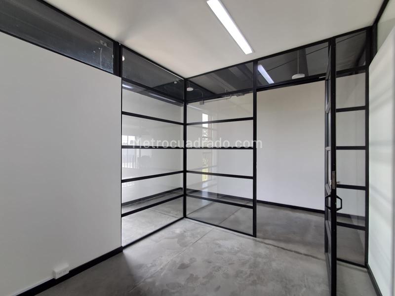 Oficina en Arriendo, Barro Blanco Rio Negro, Rionegro - Vista 2