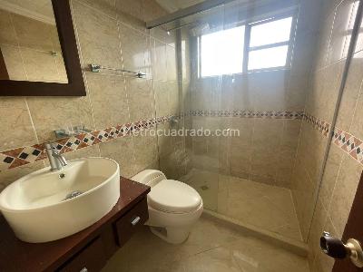 Casa de 5 alcobas en arriendo en Loma Del Escobero Envigado, Envigado, 350 m² · foto 20 de 20