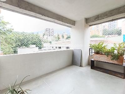 Apartamento de 2 alcobas en arriendo en Las Lomas, Medellín, 157 m² · foto 3 de 15