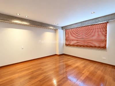 Apartamento de 2 alcobas en arriendo en Las Lomas, Medellín, 157 m² · foto 5 de 15