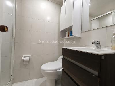 Apartamento en venta en Laureles, Medellín · foto 3 de 20