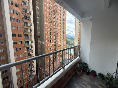 Apartamento de 3 alcobas en venta en San Jose, Sabaneta, 58 m² · foto 6 de 20