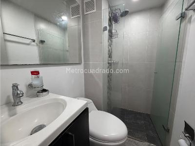 Apartamento de 3 alcobas en venta en San Jose, Sabaneta, 58 m² · foto 10 de 20