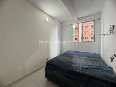 Apartamento de 3 alcobas en venta en San Jose, Sabaneta, 58 m² · foto 12 de 20