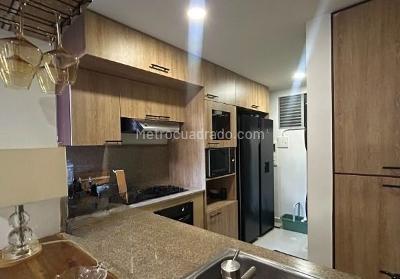 Apartamento de 3 alcobas en arriendo en Loma Del Escobero Envigado, Envigado, 80 m² · foto 7 de 20