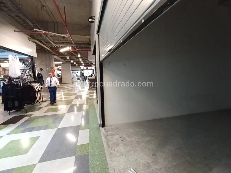 Local Comercial en Arriendo, Niquia, Bello - Más