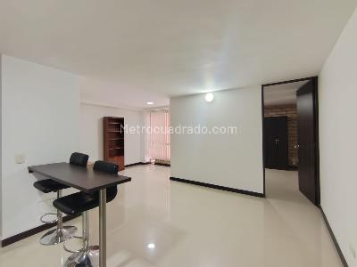 Apartamento de 1 alcoba en arriendo en El Nogal Los Almendros, Medellín, 40 m² · foto 1 de 10