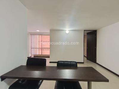 Apartamento de 1 alcoba en arriendo en El Nogal Los Almendros, Medellín, 40 m² · foto 2 de 10