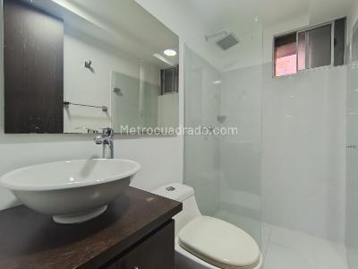 Apartamento de 1 alcoba en arriendo en El Nogal Los Almendros, Medellín, 40 m² · foto 8 de 10