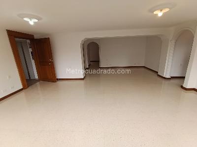 Apartamento de 3 alcobas en arriendo en Laureles Medellin, Medellín, 180 m² · foto 3 de 20