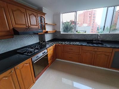 Apartamento de 3 alcobas en arriendo en Laureles Medellin, Medellín, 180 m² · foto 8 de 20