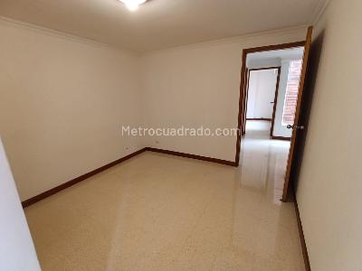 Apartamento de 3 alcobas en arriendo en Laureles Medellin, Medellín, 180 m² · foto 15 de 20