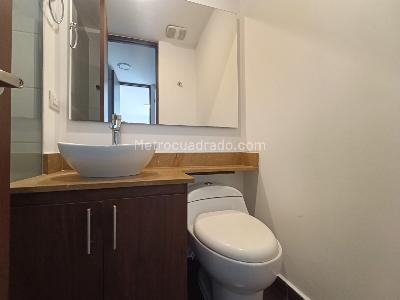 Apartamento de 3 alcobas en arriendo en Cumbres, Envigado, 95 m² · foto 19 de 20