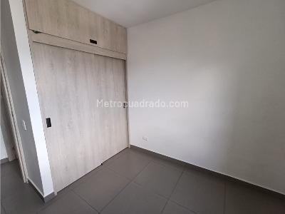 Apartamento de 3 alcobas en venta en Machado, Bello, 79 m² · foto 7 de 16