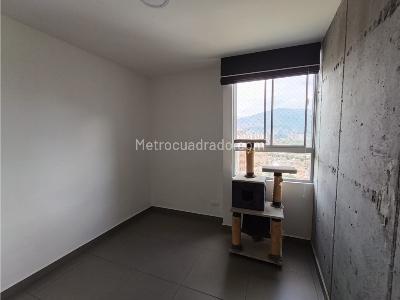Apartamento de 3 alcobas en venta en Machado, Bello, 79 m² · foto 8 de 16