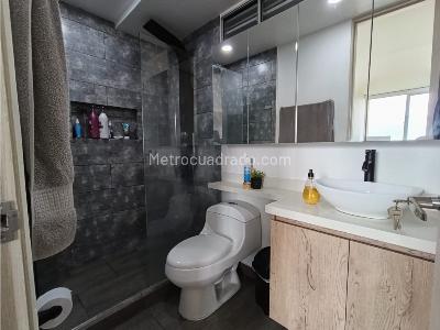 Apartamento de 3 alcobas en venta en Machado, Bello, 79 m² · foto 9 de 16