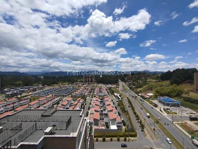 Apartamento de 2 alcobas en arriendo en Barro Blanco Rio Negro, Rionegro, 65 m² · foto 10 de 13