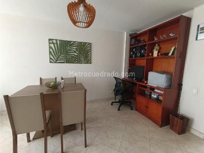 Apartamento de 3 alcobas en venta en Estadio, Medellín, 78 m² · foto 3 de 17