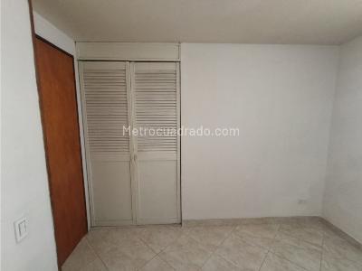 Apartamento de 3 alcobas en venta en Estadio, Medellín, 78 m² · foto 8 de 17