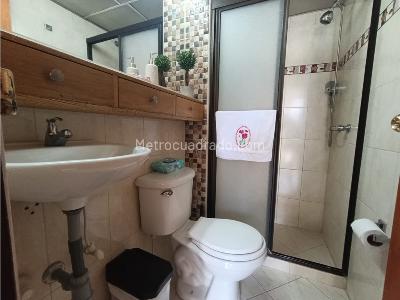 Apartamento de 3 alcobas en venta en Estadio, Medellín, 78 m² · foto 12 de 17