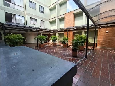 Apartamento de 3 alcobas en venta en Estadio, Medellín, 78 m² · foto 16 de 17